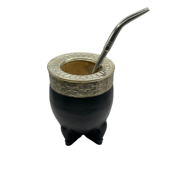 Mate de calabaza imperial con virola de alpaca cincelada y cuero negro #0010
