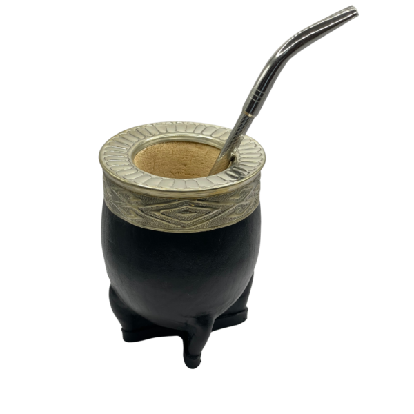 Mate de calabaza imperial con virola de alpaca cincelada y cuero negro #0005